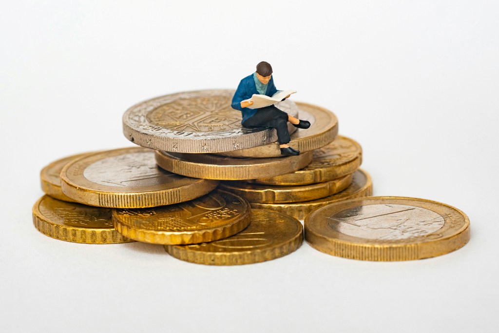 Max Life Insurance survey reveals only 24 percent Indians confident of their savings lasting beyond 10 years post-retirement