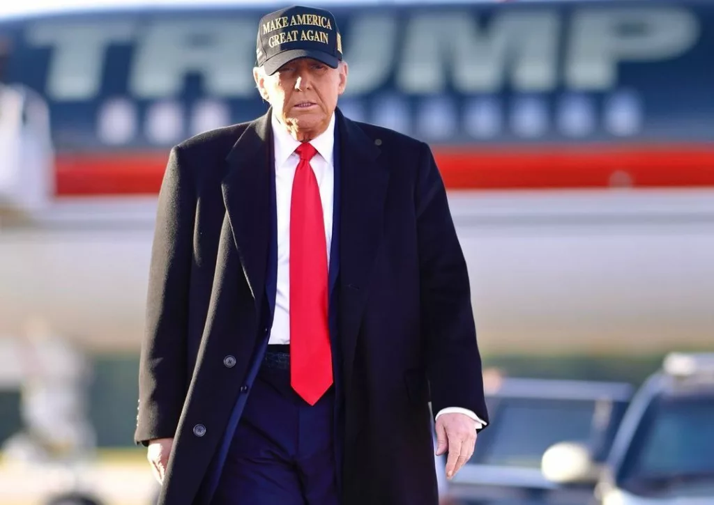 Donald Trump on his way to attend a rally in North Carolina. Photo courtesy: www.instagram.com/realdonaldtrump