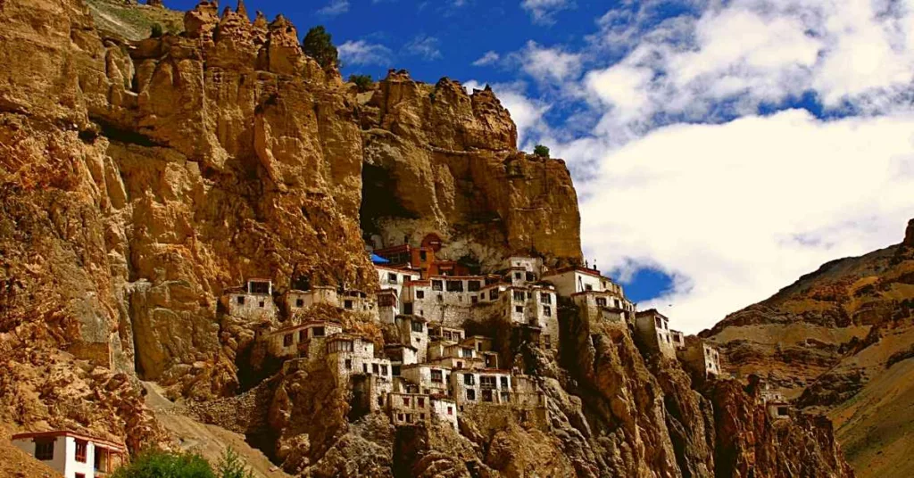 Phuktal Monastery in Zanskar Valley. Photo courtesy: www.ladakh-tourism.net