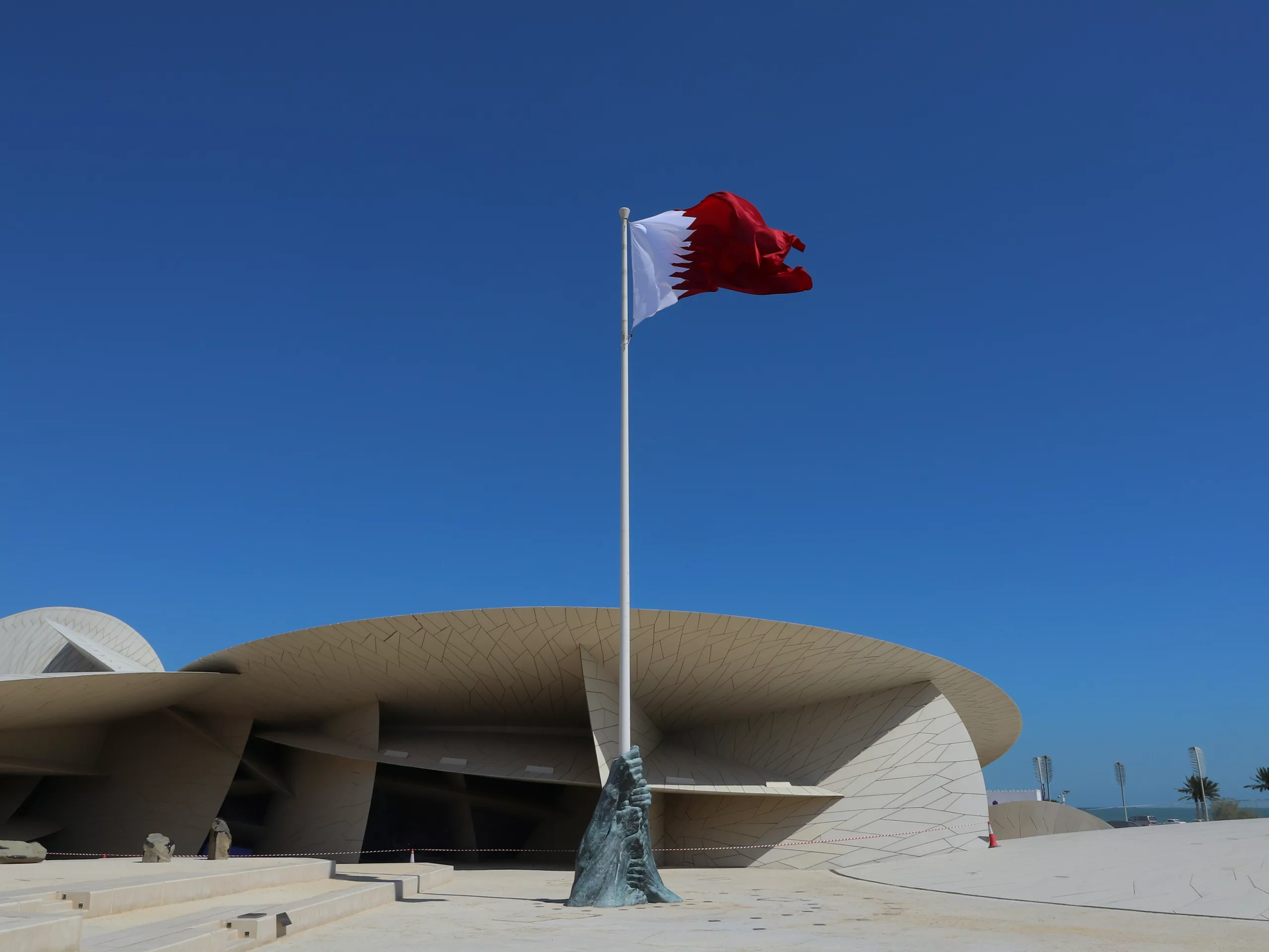 Qatar decides to remove Hamas members