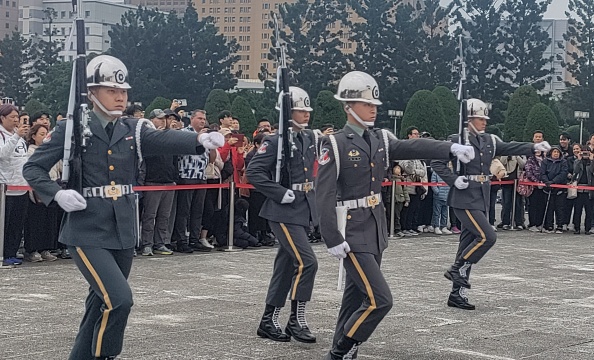 Change of Guard at Chiang Kai-Shek Memorial Hall