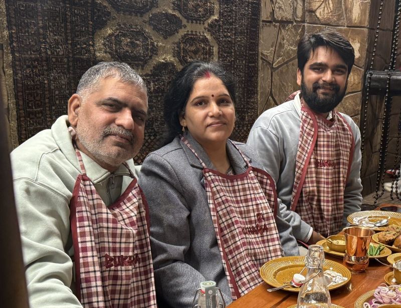 Delhi man takes father for dinner at 5-Star hotel where he once worked as a watchman, Internet loves it  