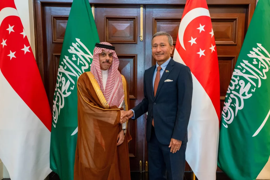 Vivian Balakrishnan with Saudi foreign minister