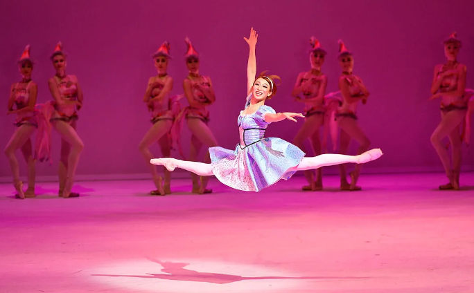 Alice in Wonderland - Hong Kong Ballet