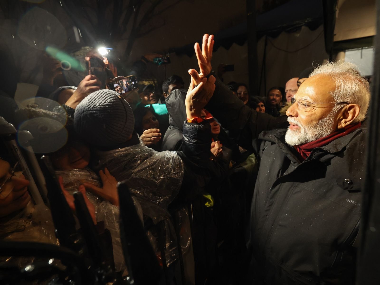 Indian-American community braves winter chill to welcome PM Modi at Blair House