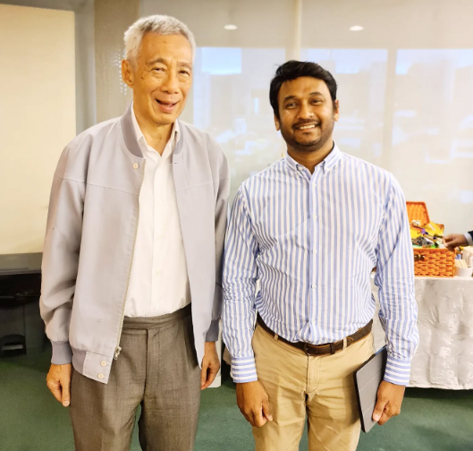 Singapore PIO MP Raj Joshua Thomas with Lee Hsien Loong