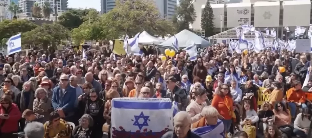 Thousands gathered in Israel to pay respect to the deceased hostages. Photo courtesy: Screengrab from YouTube