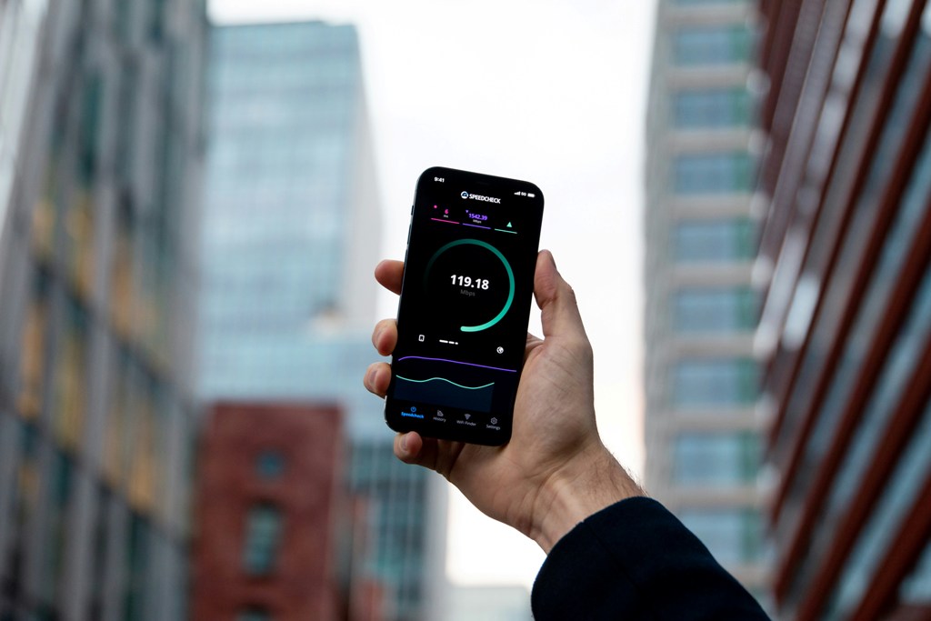 5G connectivity provides faster Internet speed. Representational image. Photo courtesy: Unsplash