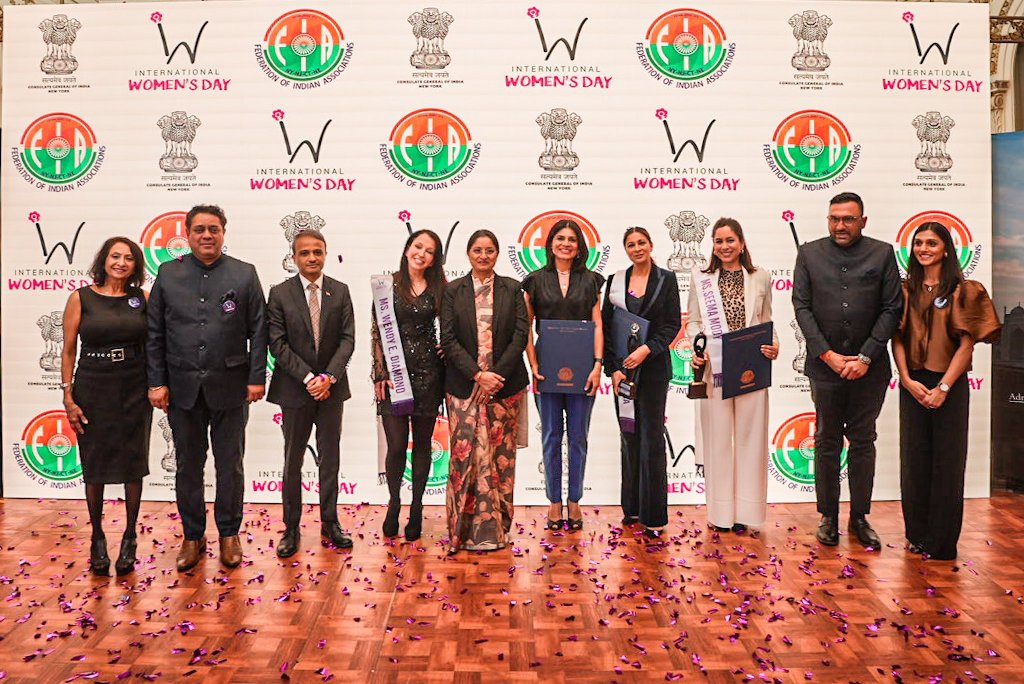 Dignitaries pose with the honorees. Photo courtesy: x.com/IndiainNewYork