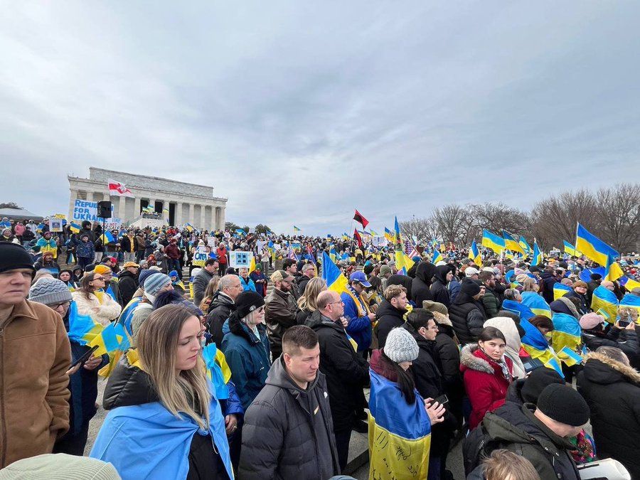 USA witnesses pro-Ukraine demonstrations  following Trump-Zelenskyy verbal spat
