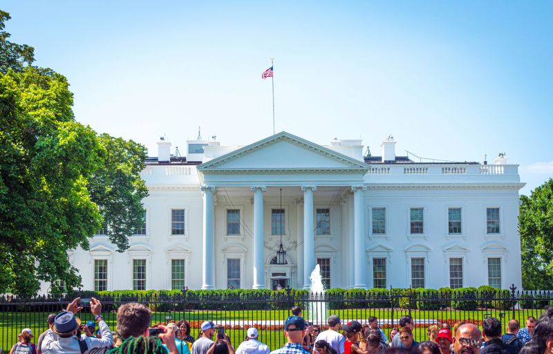US Secret Service shoots armed man close to White House