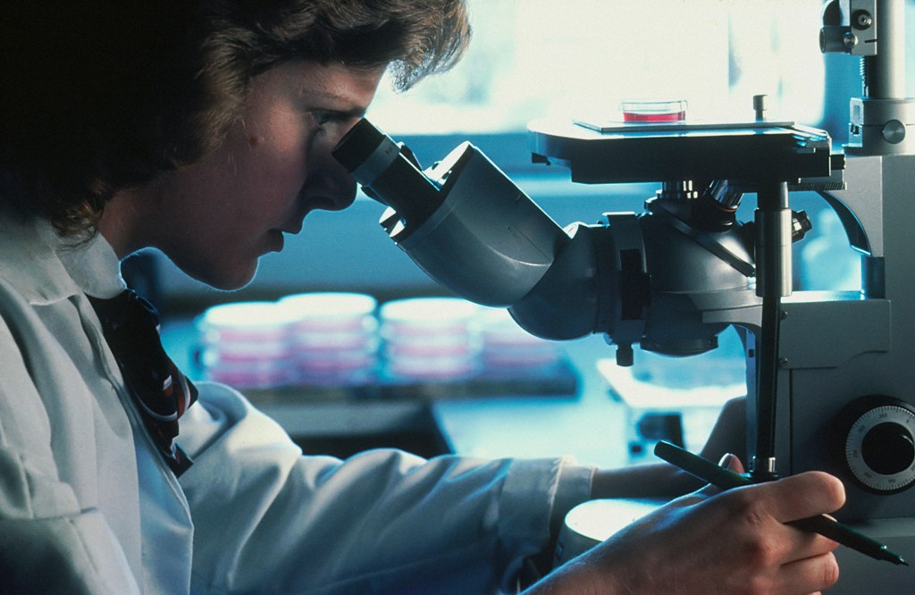Researchers unveil method that forces cancer cells to reveal themselves