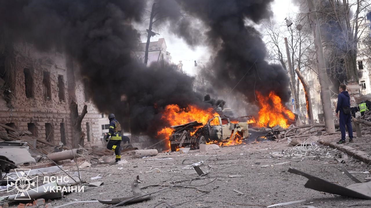 Ukraine: Zelenskyy claims 31 die after Russian ballistic missile hits Sumy 