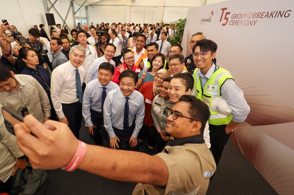 Lawrence Wong Selfie