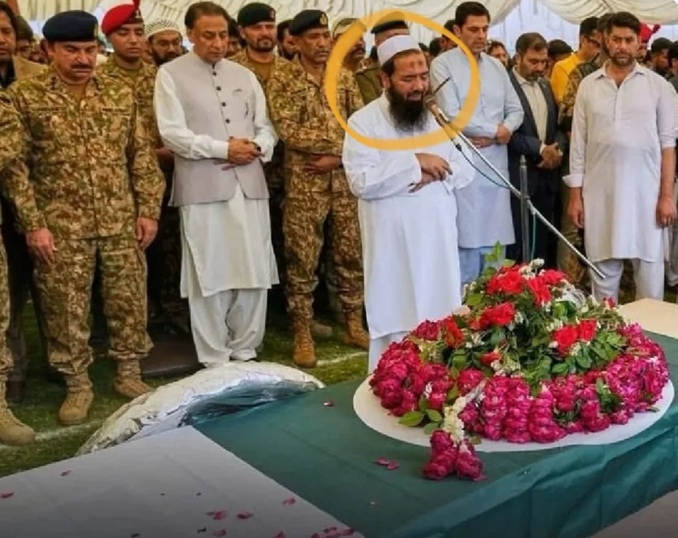 Hafiz Abdul Rauf (circled) leading the funeral of Lashkar-e-Taiba terrorists in Pakistan
