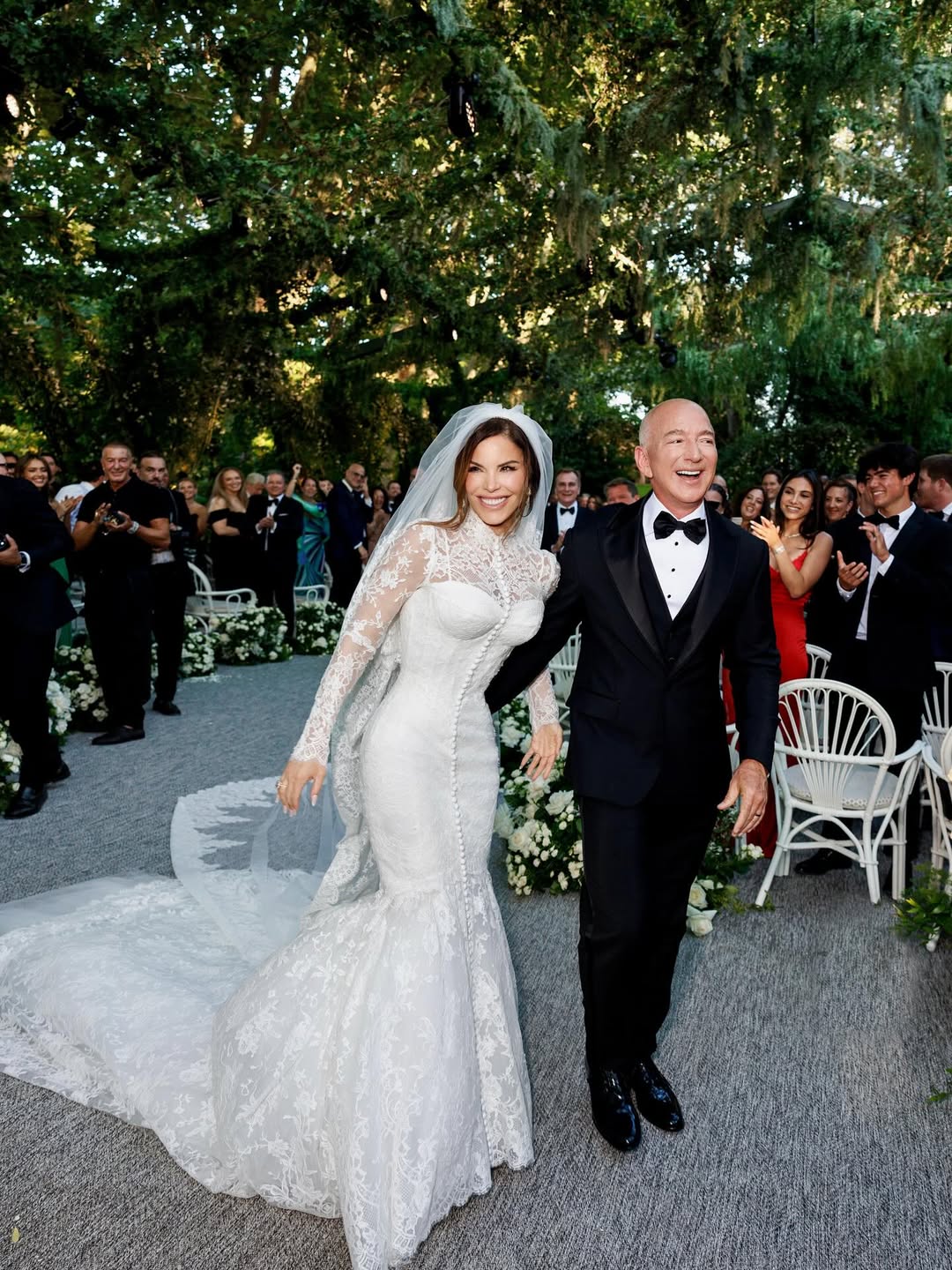 Jeff Bezos, Lauren Sanchez wrap up Venice wedding with glamorous party