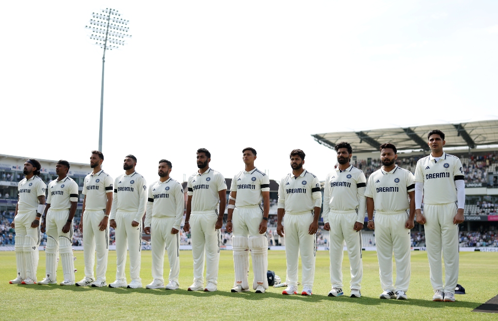 India, England cricketers wear black armbands to honour Ahmedabad crash victims