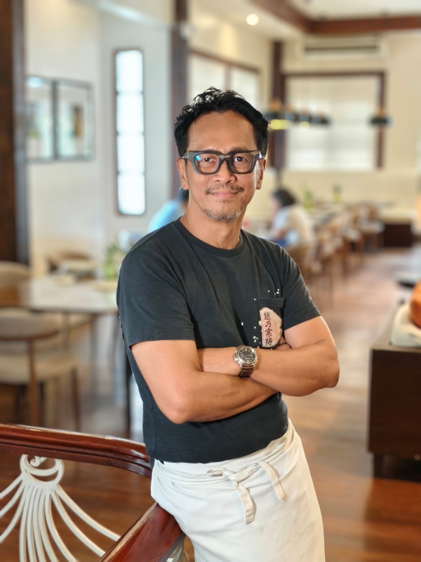 Sau Del Rosario, Raffles Hotel Singapore