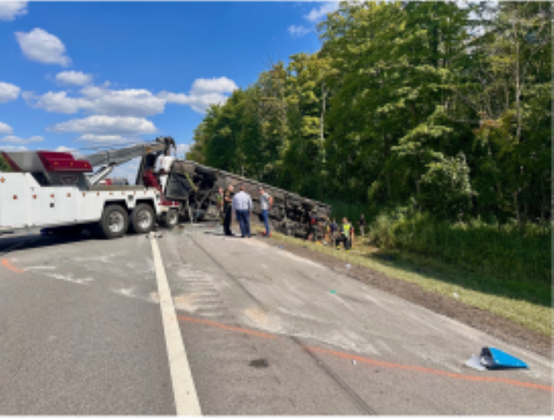 5 tourists die after New York-bound bus carrying 54 passengers, including Indians, crashes